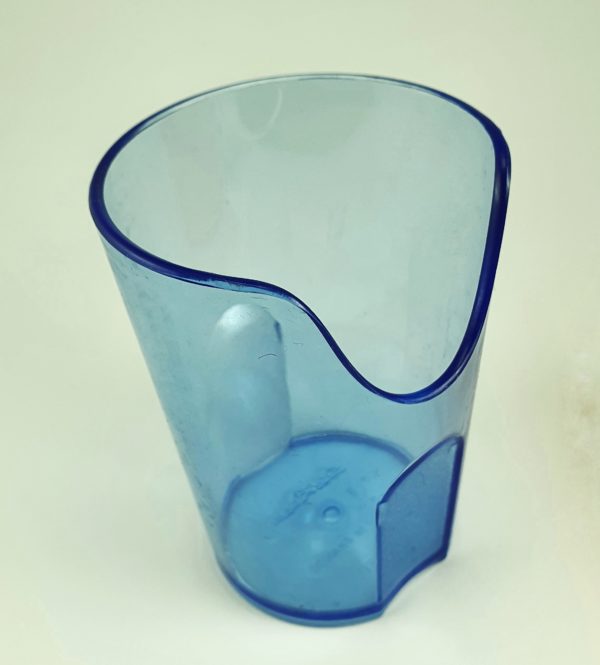 стакан для инвалидов голубой